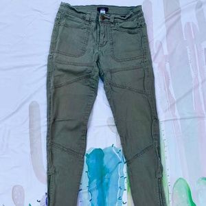 BDG Green Skinny Ankle Jeans